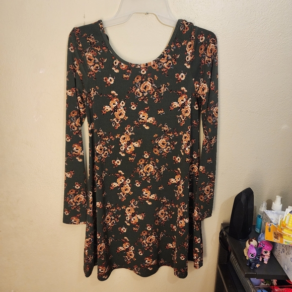 Forever 21 Floral Dark Green Boho Long Sleeve Scoop Neck Swing Dress Siz… - Picture 4 of 6